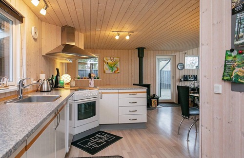 Sønder Nissum House | Cozy 6-Person Holiday Home in Ulfborg with Ocean View