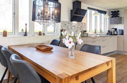 Vinderup House | Ideal 6-Person Holiday Home in Vinderup with Ocean View