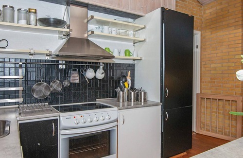 Ørsted House | Cozy 6-Person Holiday Home with Ocean View in Ørsted