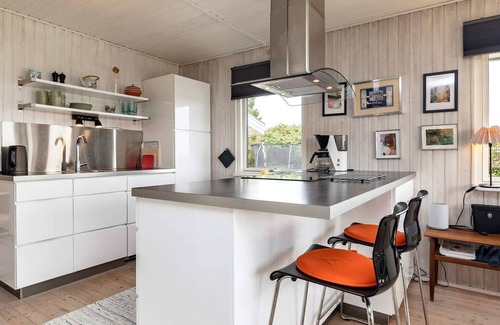 Helnæs By House | Oceanfront Holiday Home for 6 in Ebberup – Guest Rated 10/10