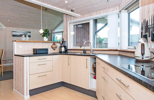 Bork Havn House | Pet-Friendly Holiday Home for 6 in Hemmet - Perfect Retreat