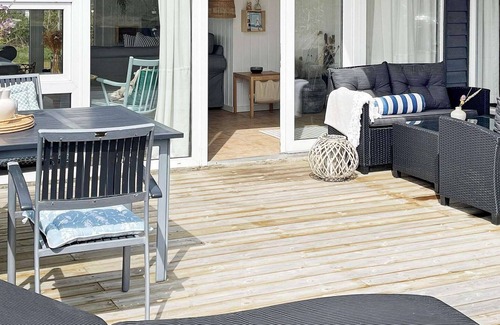 Nørre Lyngby House | Perfect 6-Person Holiday Home with Ocean Views in Løkken