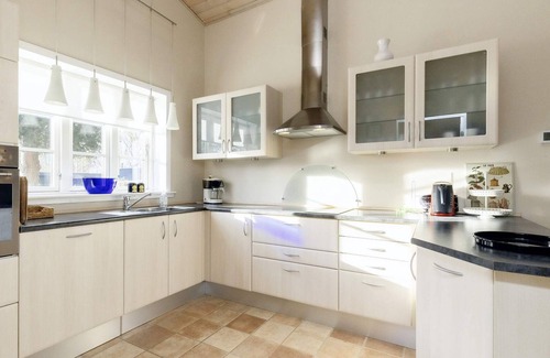 Nysted House | Ideal 6-Person Holiday Home with Ocean Views in Nysted