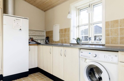 Nysted House | Ideal 6-Person Holiday Home with Ocean Views in Nysted
