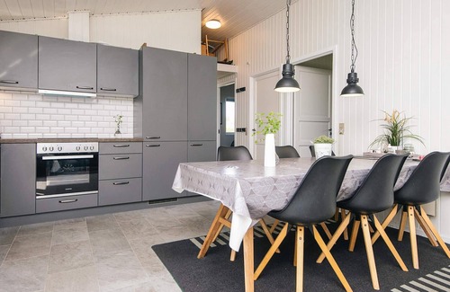 Jegum House | Inviting Holiday Home for 6 in Oksbøl with Great Amenities