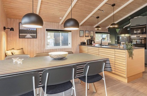 Floutrup House | Oceanfront Holiday Home in Roslev for 6 Guests