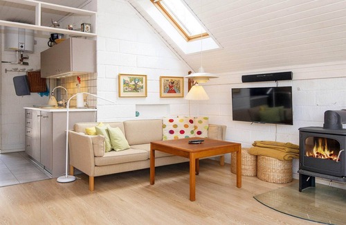 Nørre Fjand House | Cozy 6-Person Holiday Home with Oceanfront Views in Ulfborg