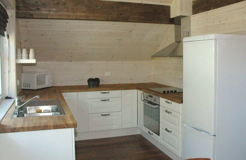 Stadlandet House | Oceanfront Holiday Home in Åram for 6 Guests