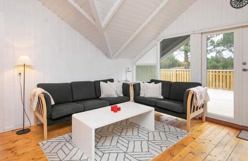 Aalbaek House | Family-Friendly Holiday Home in LB K with Hot Tub