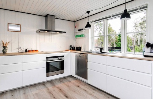 Aalbaek House | Perfect 6-Person Holiday Home in Ålbæk with Ocean View