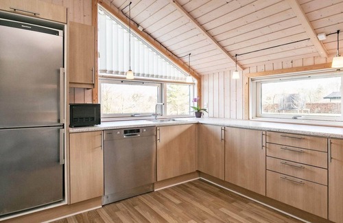 Gera House | Ideal 6-Person Holiday Home in Asaa with Breakfast Included