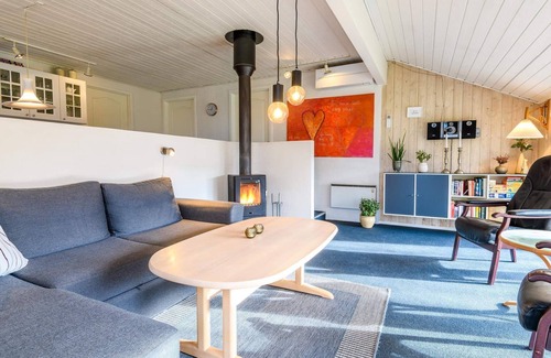 Rindby Strand House | Ideal Holiday Home for 6 in Pet-Friendly Fanø