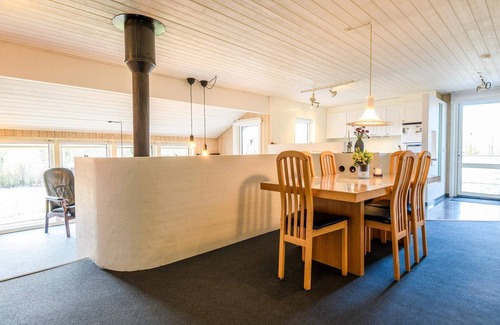 Rindby Strand House | Ideal Holiday Home for 6 in Pet-Friendly Fanø