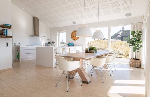 Rindby Strand House | Perfect Oceanfront Holiday Home for 6 in Fanø