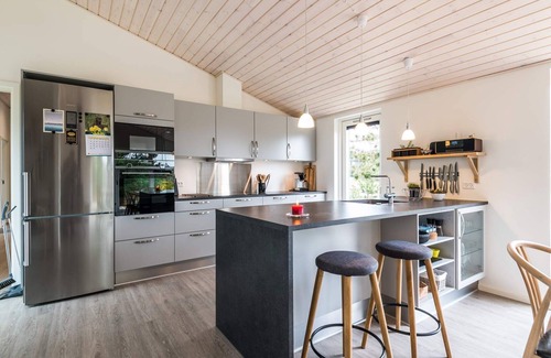 Rindby Strand House | Spacious 6-Person Holiday Home in Fanø, Pet-Friendly Stay