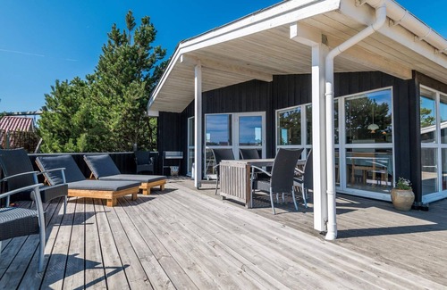 Rindby Strand House | Guest Rated 9.8: Ideal Holiday Home for 6 in Fanø
