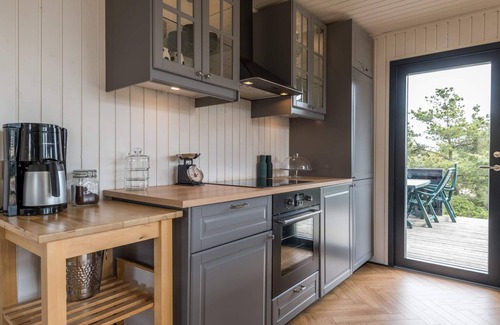 Rindby Strand House | Perfect Oceanfront Holiday Home for 6 in Fanø