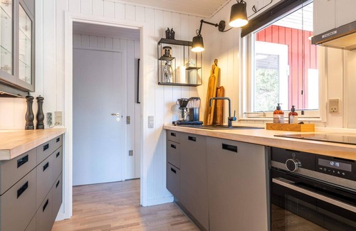 Rindby Strand House | Ideal 6-Person Holiday Home in Fanø with Family Amenities