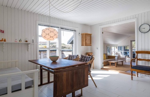 Rindby Strand House | Ideal Family Retreat: 6-Person Holiday Home in Fanø