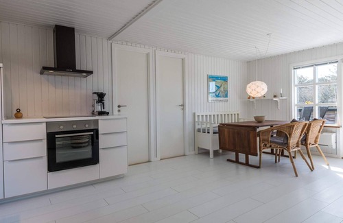 Rindby Strand House | Ideal Family Retreat: 6-Person Holiday Home in Fanø