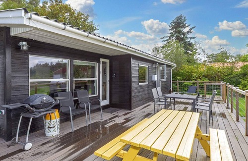 Farso House | Cozy 6-Person Holiday Home in Farsø with Family Amenities