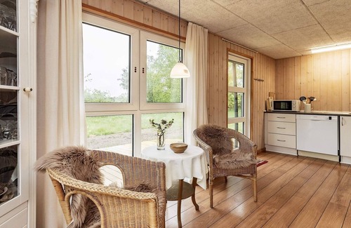 Vestero Havn House | Cozy 6-Person Holiday Home in Beautiful Læsø