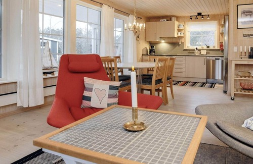 Vestero Havn House | Spacious 6-Person Holiday Home in Læsø with Family Amenities