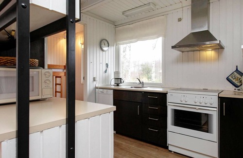 Læsø House | Cozy 6-Person Holiday Home in Læsø with Family Amenities