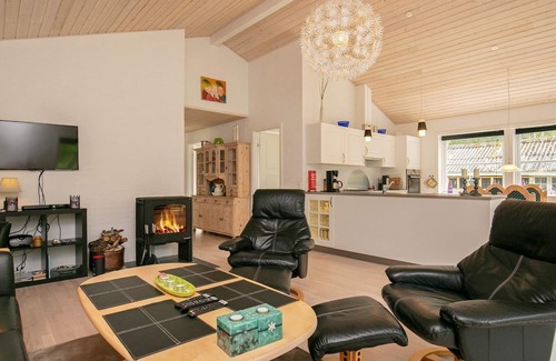 Læsø House | Cozy 6-Person Holiday Home in Læsø - Guest Rated: 9.8