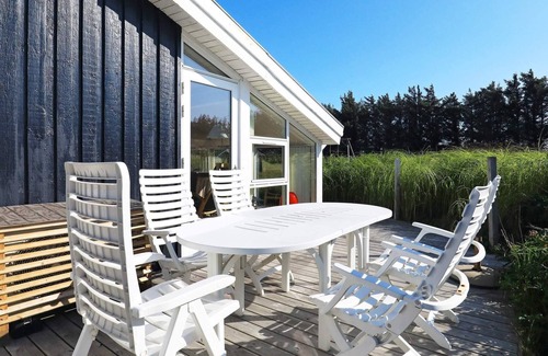 Hvorup Klit House | Ideal 6-Person Holiday Home with Oceanfront Views in Løkken