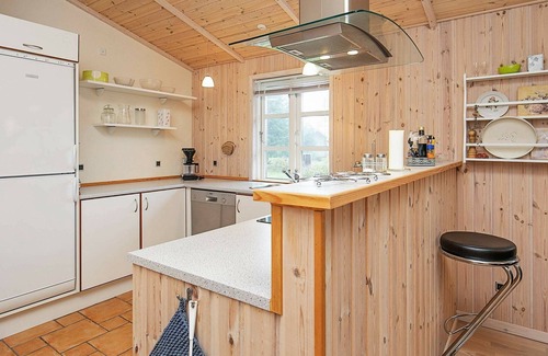 Kramnitse House | Comfortable 6-Person Holiday Home in Rødby with Breakfast