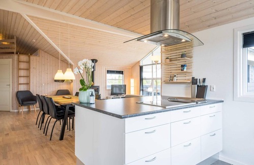 Skaven Strand House | Family-Friendly 6-Person Holiday Home in Tarm