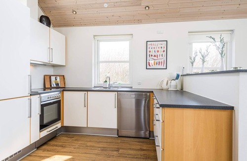 Skaven Strand House | Ideal 6-Person Holiday Home in Tarm with Spa & Pets Welcome