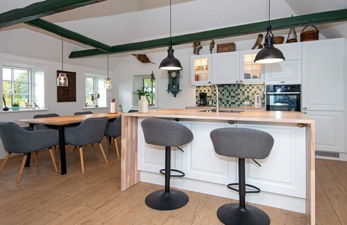 Graerup House | Spacious 6-Person Holiday Home in Varde with Great Amenities