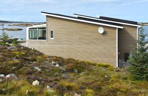 Dyrvik House | Unforgettable Stay at Holiday Home Dyrvik IV - Rated 10/10