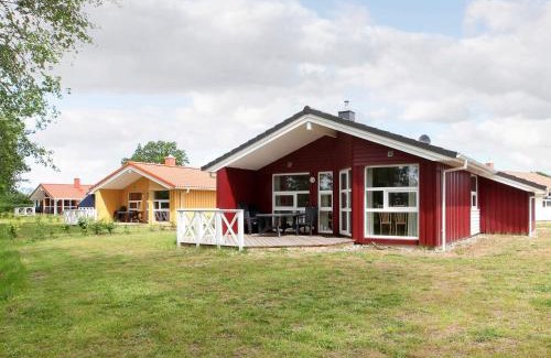 Lensterstrand House | Family-Friendly Holiday Home for 6 in Groemitz