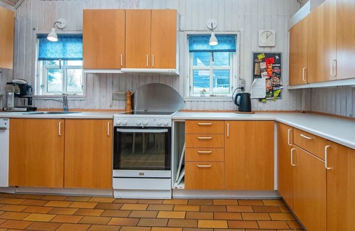 Grena Strand House | Comfortable 6-Person Holiday Home in Grenaa