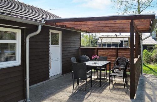 Hou House | Cozy 6-Person Holiday Home in Hals - Pet and Child Friendly