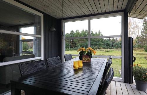 Hou House | Ideal Holiday Home for 6 in Pet-Friendly Hals