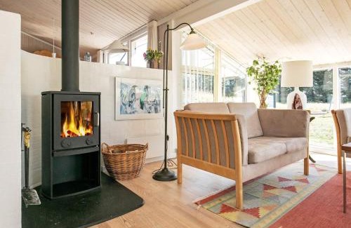 Hvorup Klit House | Ideal 6-Person Holiday Home in Løkken - Pet & Child Friendly