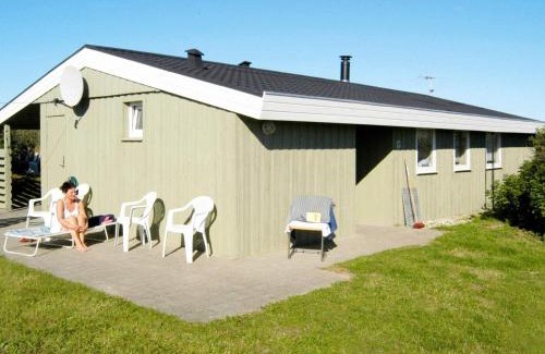 Nørre Lyngby House | Cozy 6-Person Holiday Home with Oceanfront Views