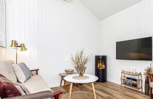 Logstor House | Family-Friendly Holiday Home Løgstør XXIV - A Cozy Retreat