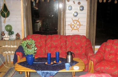 Vestvagøy House | Cozy 6-Person Holiday Home with Ocean View in Bøstad