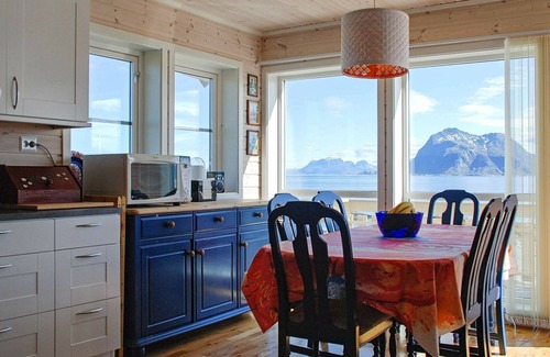 Donna House | Inviting 6-Person Holiday Home in Dønna with Ocean View