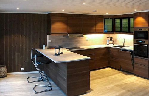 Vagsoy House | Family-Friendly Holiday Home in MÅLØY with Ocean Views