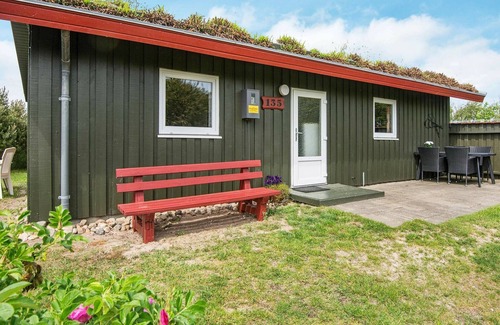 Romo House | Cozy 6-Person Holiday Home in Rømø with Spa & Breakfast