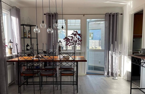 Hono House | 6 person holiday home in Hönö