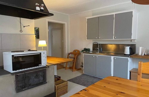 Sodertalje Municipality House | Cozy 6-Person Holiday Home with Ocean View in JÄRNA
