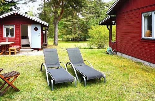 Monsteras House | Family-Friendly Retreat at Holiday Home Mönsterås VII