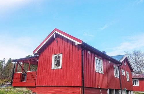 Uthaug House | Pet-Friendly Two-Bedroom Holiday Home in Storfosna
